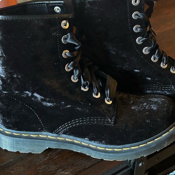 Doc Marten crushed velvet 1460 Pascal Boots - Picture 4 of 4